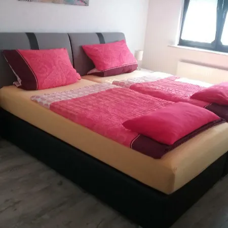 Schoene Zwei Apartment Walldorf (Baden-Wurttemberg)